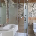 فندق Agora 2*